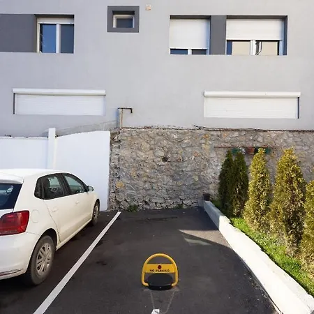 Altina Connect - New, Parking, Netflix Belgrade